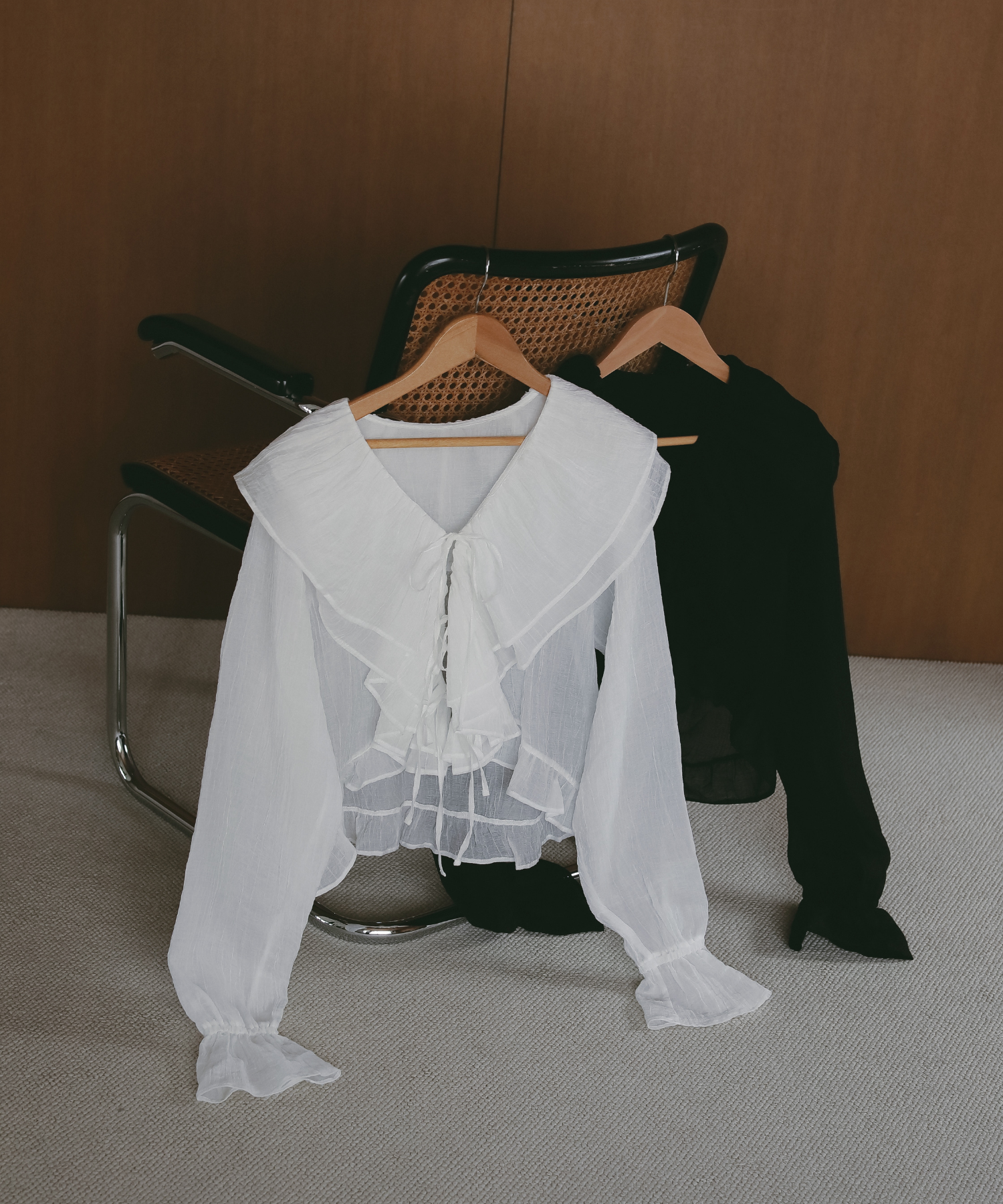 上品なラッフルブラウス ラッフルブラウス – N WITH.