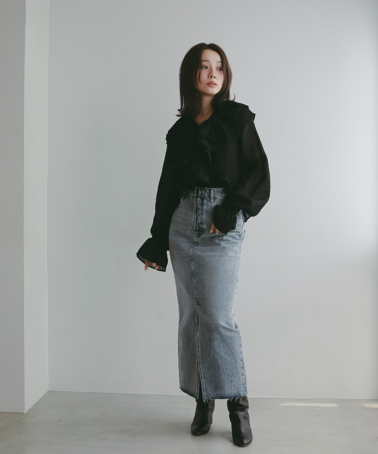 上品なラッフルブラウス ラッフルブラウス – N WITH.