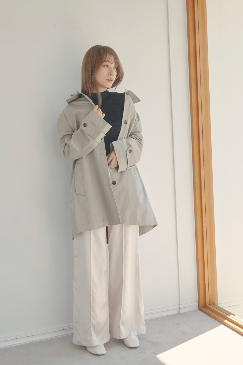 kotsuna様専用【新品】ELLIE サテンストレートパンツSILVER